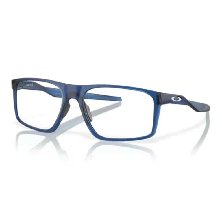 gong-kinh-oakley-0OX8183-Bat-flip-3-768x768